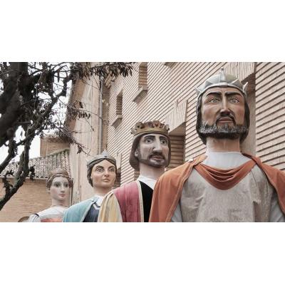 La Comparsa de Gigantes de Tudela abre los actos de su 40 aniversario