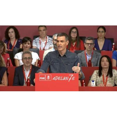 Jordi Sevilla abre una corriente crítica en el PSOE frente al "callejón sin salida" del sanchismo