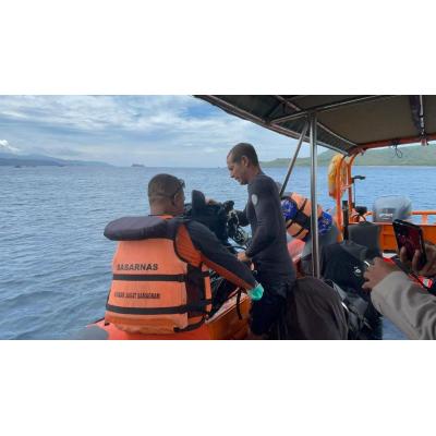 La mujer superviviente del naufragio en Indonesia agradece lo vivido con sus "4 ángeles"