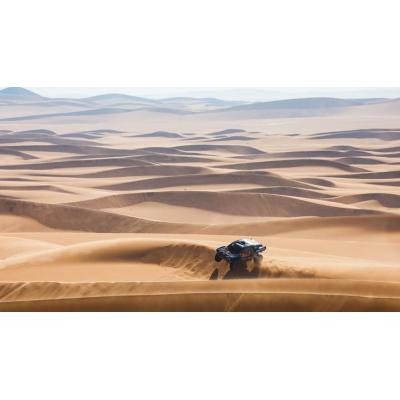 Nani Roma y Carlos Sainz revolucionan el Dakar
