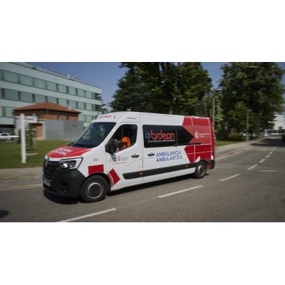 Un accidente laboral en Navarra deja un herido grave tras darse un golpe en una empresa de construcción