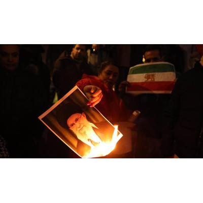 Merz pronostica la caída del régimen iraní en días o semanas
