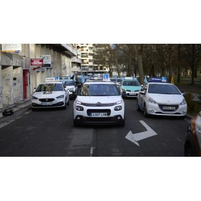 Las listas de espera del carné de conducir siguen creciendo: 9.000 personas por examinar