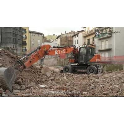 Vídeo del derribo del Oscus en el Casco Viejo de Pamplona