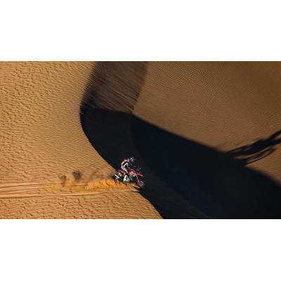 Schareina asciende al 'top 3' en motos en una etapa para olvidar de los españoles en coches en el Dakar