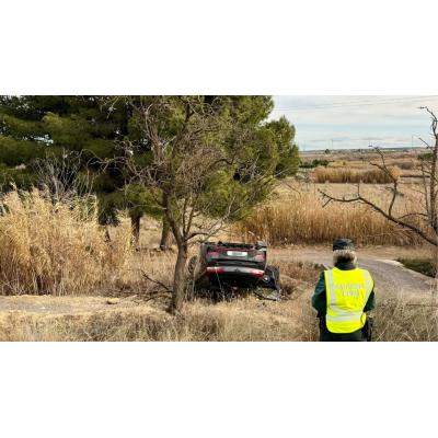 Herido un joven de 23 años en una salida de vía con vuelco en Corella