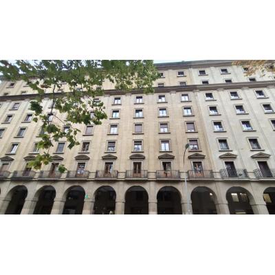 La oficina de 147 metros convertible en vivienda que se vende en una zona privilegiada de Pamplona