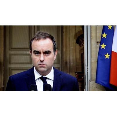 Lecornu supera dos mociones de censura por Mercosur mientras siguen las protestas agrarias