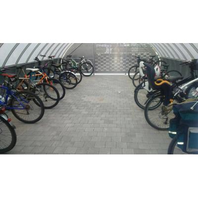 Detenidos dos menores de edad por robar dos bicis eléctricas en Pamplona