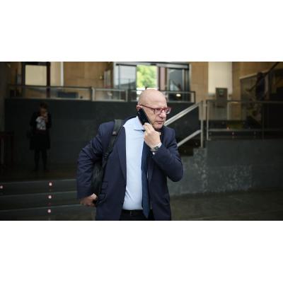 Gimeno expresa su "estupor" y asegura que la puerta de la privatización del CREENA "está cerrada"