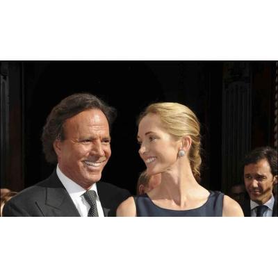 Miranda Rijnsburger, mujer de Julio Iglesias, sale en su defensa: "A tu lado, siempre"