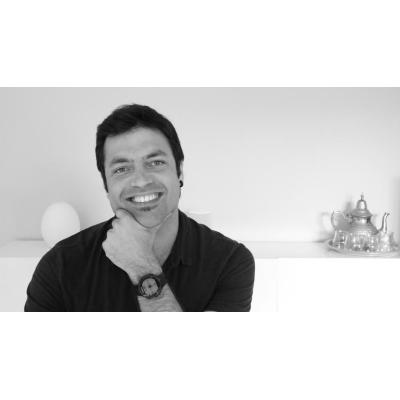 Omar Rueda, educador social y psicólogo: “Un narcisista es un estafador emocional”