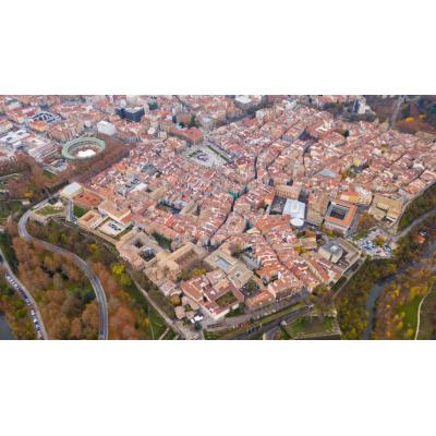 Restricciones y 3.000 vehículos menos circulando por el Casco Viejo de Pamplona