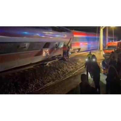 En imágenes: El descarrilamiento de dos trenes en Córdoba deja varios muertos y heridos