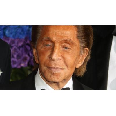 El diseñador italiano Valentino muere a los 93 años