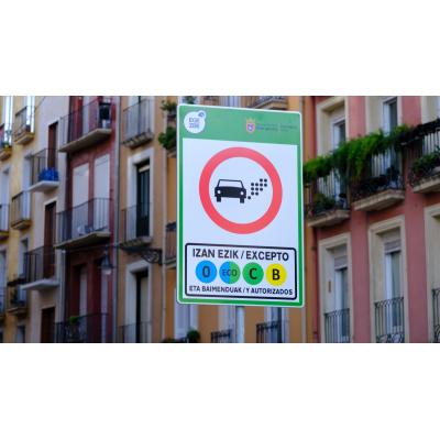 Menos coches, más control y multas de 200 euros: el nuevo escenario en el Casco Viejo de Pamplona