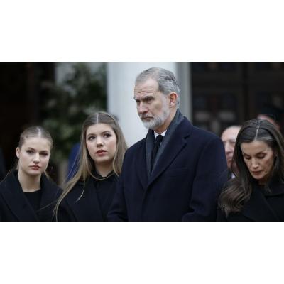 Los reyes trasladan su consternación por el accidente de Adamuz: "Es el momento de ayudar"