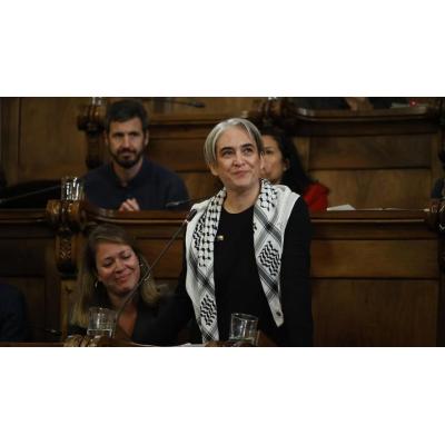 Ada Colau, operada de la vesícula, se recupera favorablemente