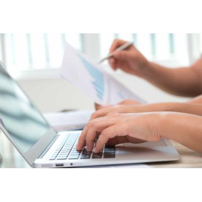 Fichaje de los trabajadores + factura electrónica: digitalización laboral y fiscal