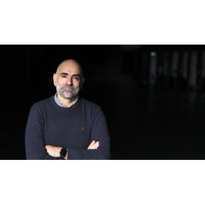 "Las novelas de Lucio Garza son una mezcla entre Agatha Christie y la película 'La gran familia"