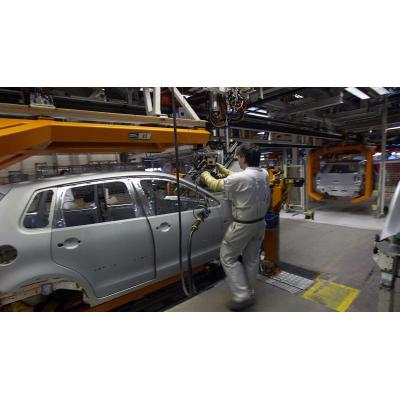 La crisis en Volkswagen Navarra desata un choque sindical y deja en el aire el empleo para fabricar coches eléctricos