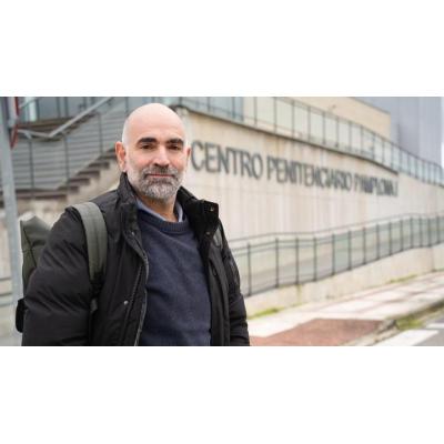 Festival Pamplona Negra | Javier Holgado acercó la literatura ‘noir’ al Centro Penitenciario