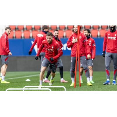 Osasuna, a puerta cerrada en El Sadar preparando el duelo ante el Rayo Vallecano