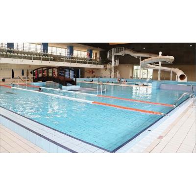 La piscina Clara Campoamor, el aula de Educación Física de 3º de Primaria en Tudela