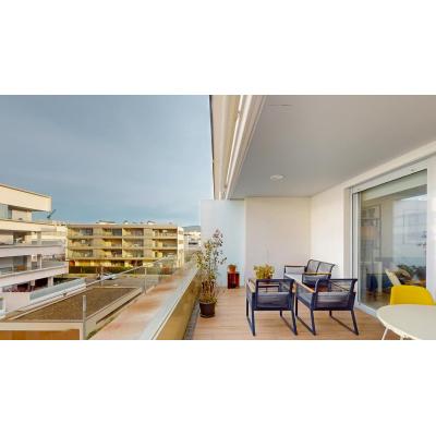 Un piso grande en urbanización privada con zonas ajardinadas para vivir al lado de Pamplona