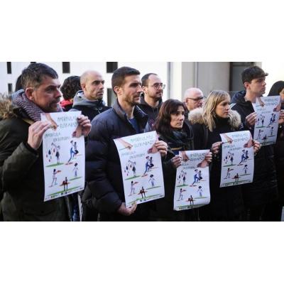 Colectivos educativos y agentes sociales animan a las familias a matricularse en euskera