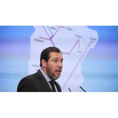 El Congreso decidirá este martes si Puente debe comparecer para informar de un plan ferroviario