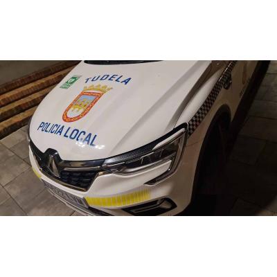 Policía Local y Bomberos actúan para asistir a una persona mayor en Tudela