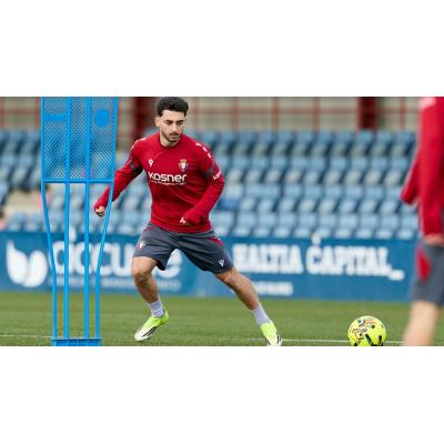 Raúl Moro se estrena en la convocatoria de Osasuna