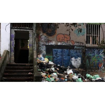 Vecinos de Echavacoiz exigen una solución para los jóvenes sin hogar de la antigua ikastola Jaso