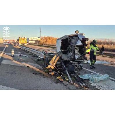 Dos heridos graves tras el vuelco de una furgoneta en la A-68, en Ribaforada