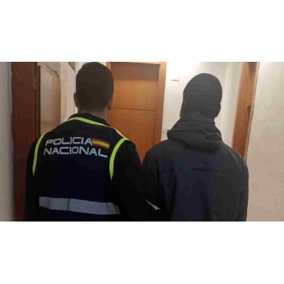 Detenido en Navarra por cobrar 500 euros a extranjeros a cambio de empadronarlos con documentación falsa