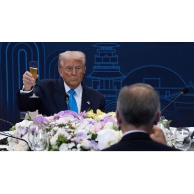 Trump amenaza a Canadá con aranceles del 100% como firme un acuerdo con China