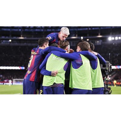 El Barça se rehace y recupera el liderato con goles bajo la lluvia