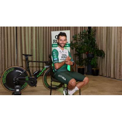 Fernando Gaviria: "Me falta ganar en la Vuelta a España y quiero ganar con Caja Rural"
