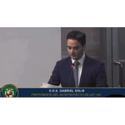 El ridículo de un diputado que lee un discurso preparado por ChatGPT y olvida borrar el final