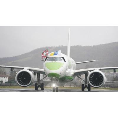 El vuelo Gran Canaria-Donostia no puede aterrizar en Hondarribia por el viento y es desviado a Pamplona