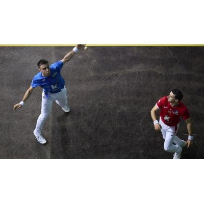 Peña II y Albisu superan a Altuna III y Ezkurdia en el frontón Navarra Arena de Iruñea.