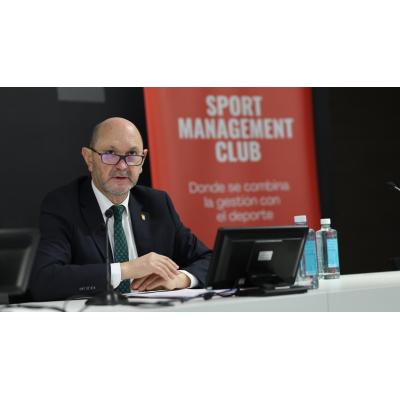 Louzán anuncia en Pamplona el cambio de fecha de la final de Copa del Rey por motivos de seguridad
