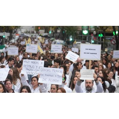 Los sindicatos médicos advierten de que mantendrán las movilizaciones pese al acuerdo con Sanidad