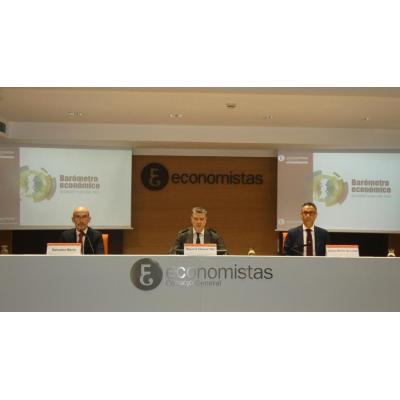 Los economistas prevén un crecimiento del PIB del 2,3% en 2026, pero no perciben mejoras en hogares y empresas