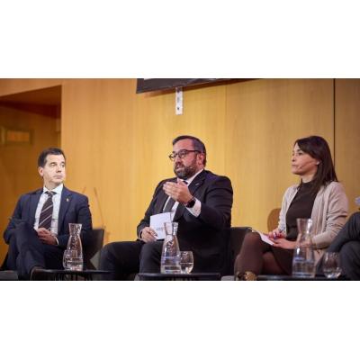 “Hay una crisis estimulada por extremistas contra la democracia”