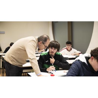 Oroel Villanúa Biescas (IES Sancho III el Mayor) gana la fase local de la Olimpiada Matemática Española