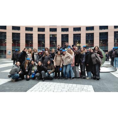 Viajan a Estrasburgo y votan en el Parlamento Europeo: la gran experiencia de los estudiantes de un colegio pamplonés