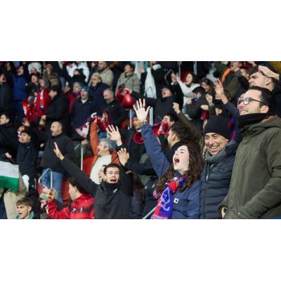 Los rojillos hacen batir su récord a El Sadar: nunca había ido tanta al gente al estadio tras la reforma