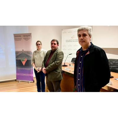 Hualde advierte del auge de la ultraderecha en el acto en memoria del Holocausto